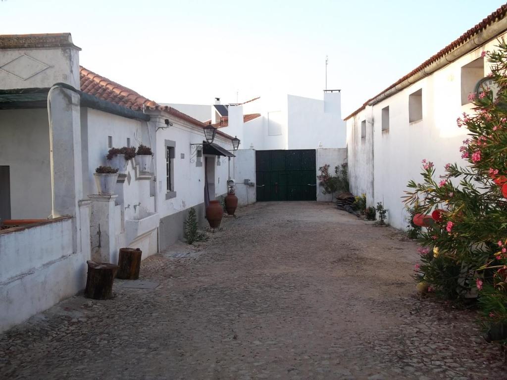 Pateo Do Morgado - Turismo De Habitacao Bed & Breakfast Casa Branca Екстериор снимка